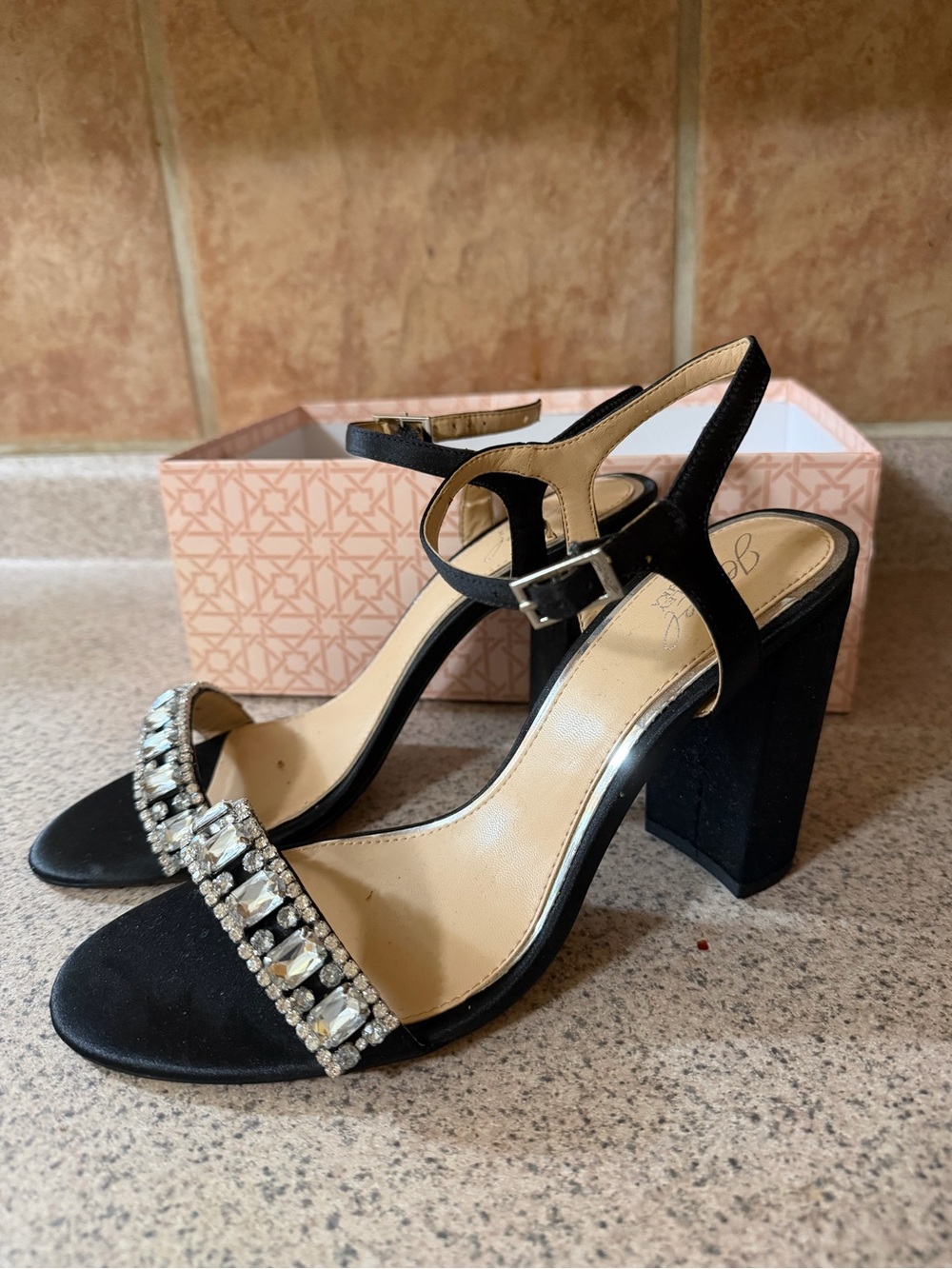 New! Jewel Badgley Mischka Hendricks Black Satin Rhinestone Heels - Size 10